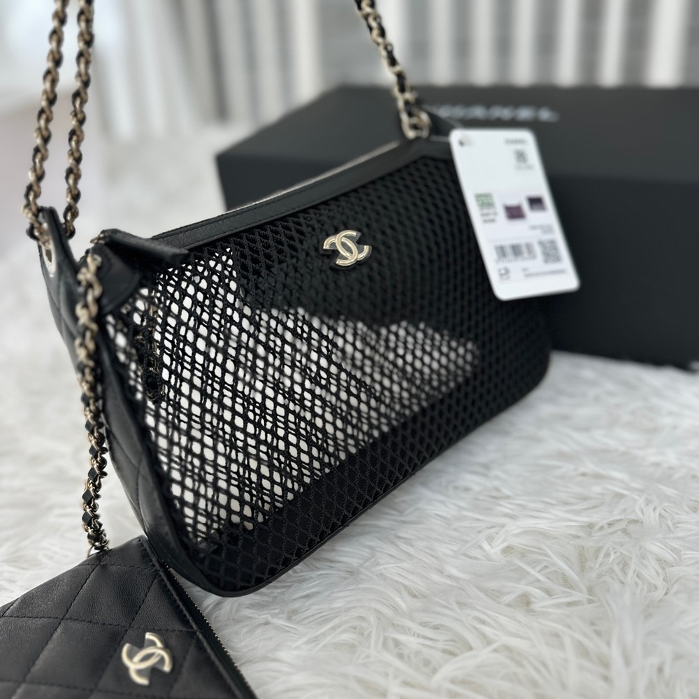 ❌ SOLD ❌ Chanel 25S Mesh Bag - Picture 5 of 13